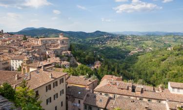 Hotels amb aparcament a Ramazzano