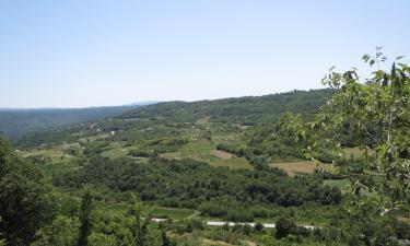 Cottages in Pićan