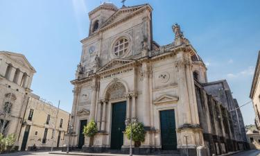 Hotel con parcheggio ad Aci Catena