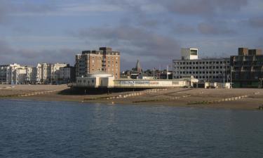 Hoteles con estacionamiento en Worthing