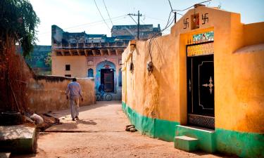 Hotéis com Estacionamento em Nawalgarh