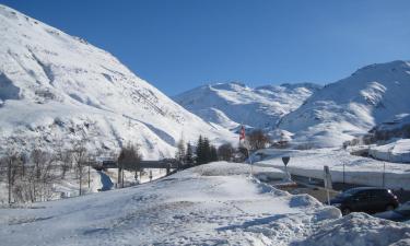 Hotels mit Parkplatz in Realp