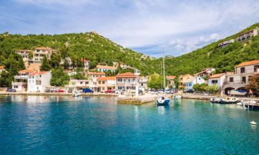 Hoteles con estacionamiento en Starigrad