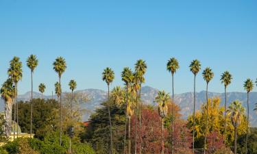 Hotels with Pools in Commerce