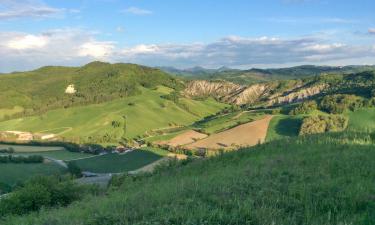 Hotell med parkering i Langhirano