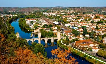 Hotels with Pools in Goujounac