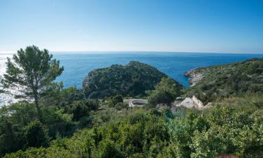 Allotjaments a la platja a Velianitátika