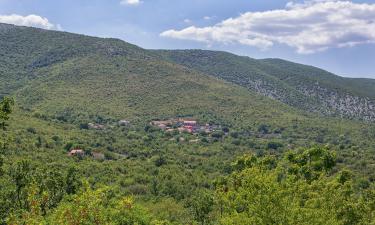 Cabañas y casas de campo en Primorski Dolac