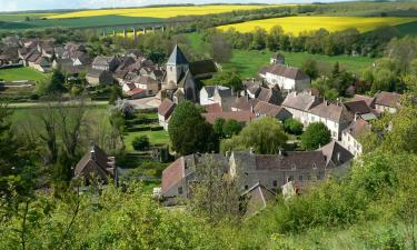 Hotels in Druyes-les-Belles-Fontaines