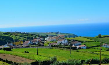 Hotéis com estacionamento em Algarvia