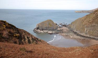 Hotels with Parking in New Quay