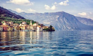 Hotels with Parking in Monte Isola