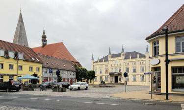 Hotell med parkering i Bützow