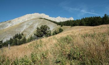 Strutture sulle piste v ad Agnières-en-Dévoluy