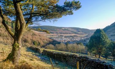 Hotels with Parking in Treherbert