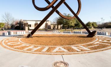 Hoteles con estacionamiento en Midlothian