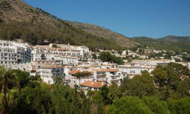 Hotels with Pools in Cártama