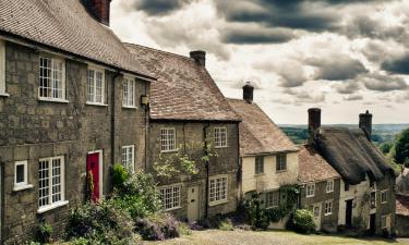 Hotels with Parking in Wool