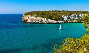 Hoteles con parking en Cala Romántica