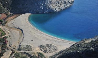 Hotels with Parking in Zorgos 