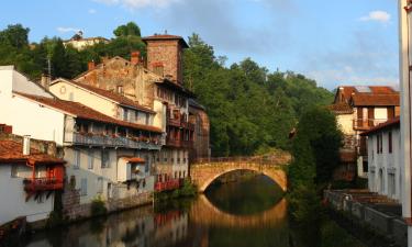 Hostels in Uhart-Cize