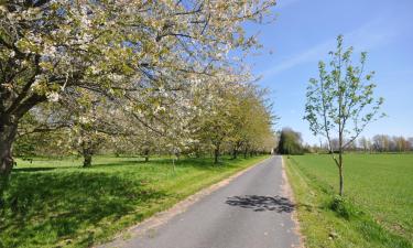 Hoteller med parkering i Maisons