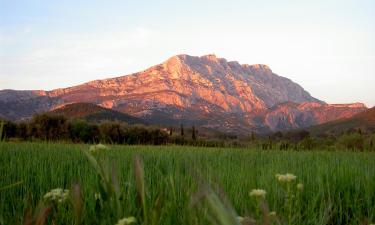 Châteauneuf-le-Rouge şehrindeki aile