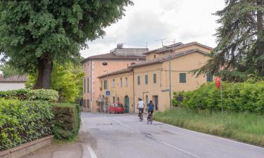 Hotell med parkering i Borgatello