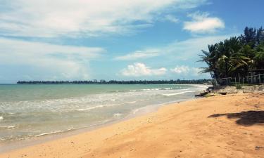 Hoteles con estacionamiento en Playa Fortuna