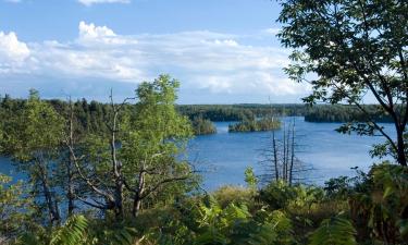 Готелі з парковкою у місті Sharbot Lake