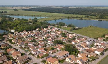 Viešbučiai su vietomis automobiliams mieste Borgo Fosso Ghiaia