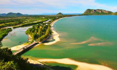 Hotéis com Piscinas em Ban Na Pom