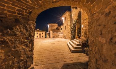 Hotels with Parking in Pergine Valdarno