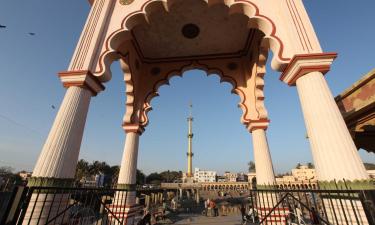 Three-Star Hotels in Alandi