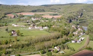 Hotels with Parking in Argenton lʼÉglise