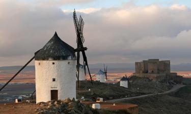 Mga hotel sa Consuegra