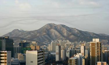 Hotels with Parking in Anyang