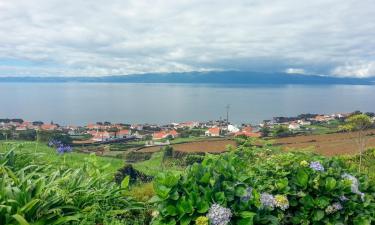 Cottages in Santo Amaro