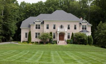 Holiday Rentals in McLean