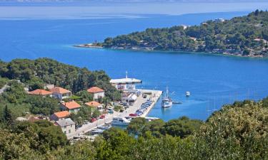 Hotels with Parking in Rogač
