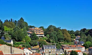 Hotels with Parking in Pouzauges