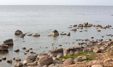 Boliger ved stranden i Pärispea