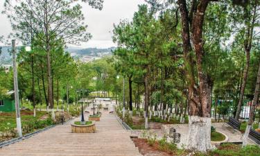 Hotels with Parking in Santa Rosa de Copán