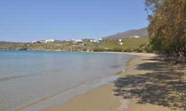 Hotels with Parking in Agios Romanos