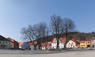 Parkimisega hotellid sihtkohas Raby