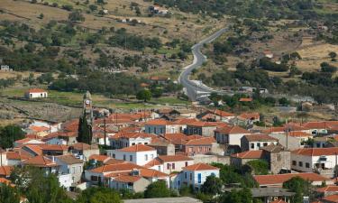 Hotels with Parking in Mantamádos