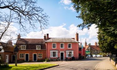 Hoteles con estacionamiento en East Bergholt