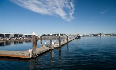 Hotels with Parking in Bremerton