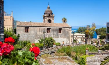 Alquileres vacacionales en Schisò