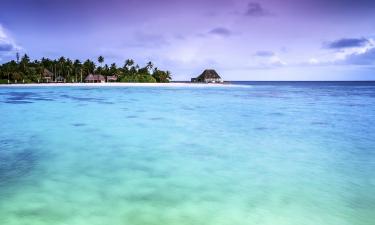 Hoteles de playa en Himandhoo 